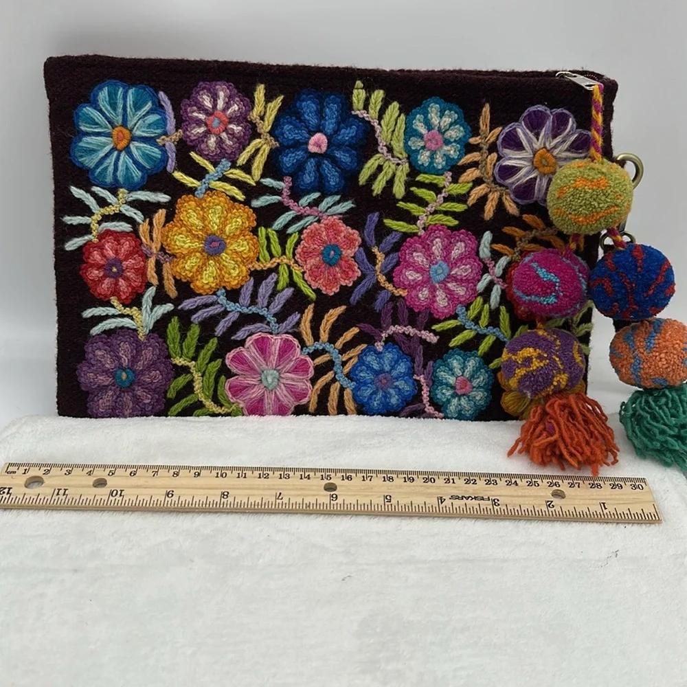 Peruvian Hand Bag Embroidered by Hand Multi-Colored The Andean Community - Picture 2 of 8